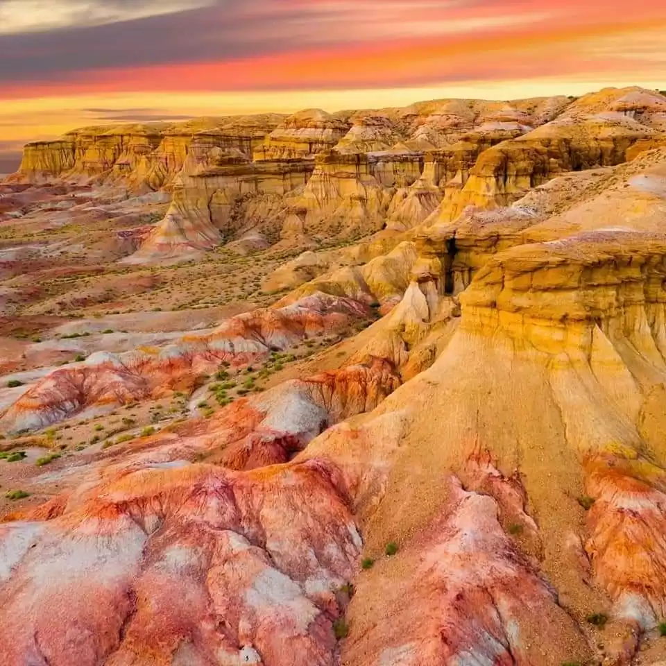 Baga Gazriin Chuluu, Tsagaan Suvarga & Kharkhorin: 7-Day Gobi & Steppe Journey