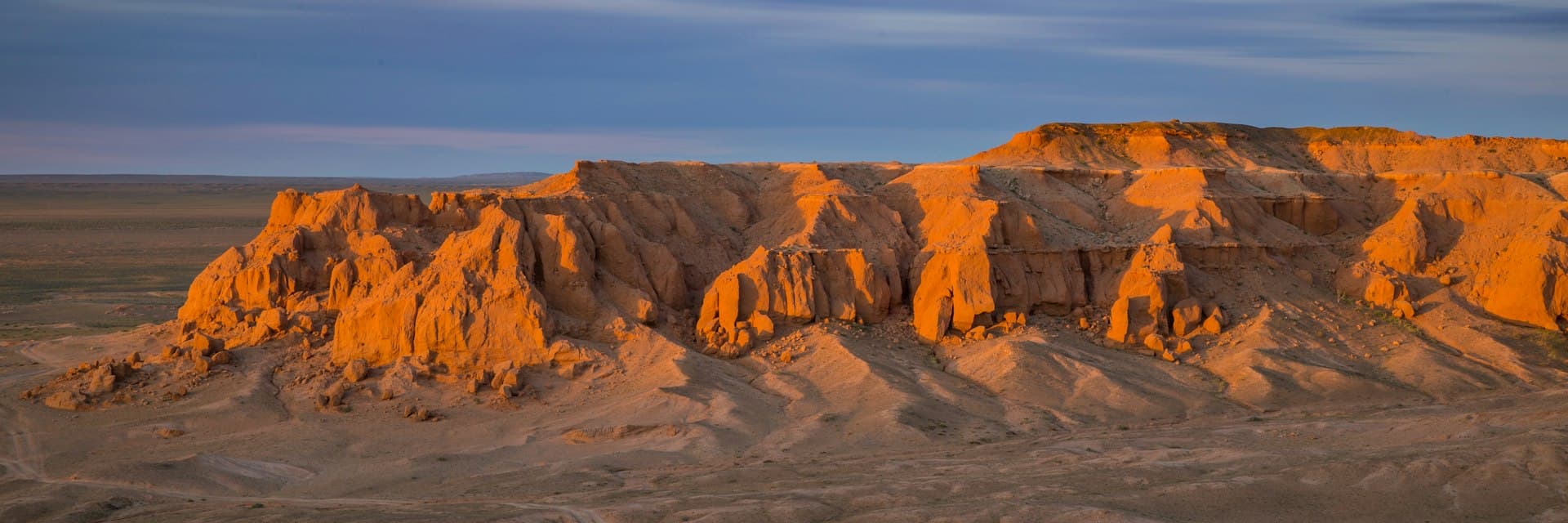 Baga Gazriin Chuluu to Kharkhorin: 8-Day Gobi Journey
